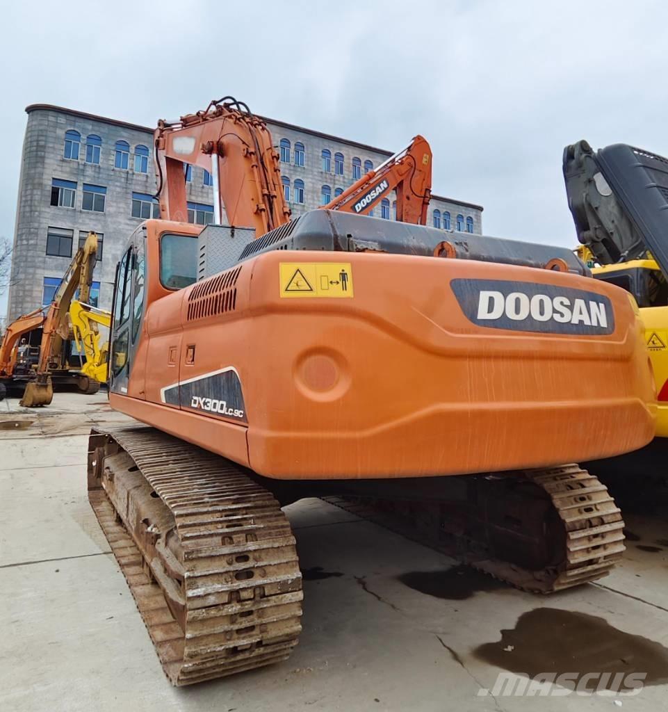Doosan DX 300 LC Верижен екскаватор