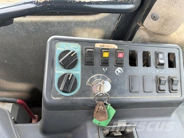 Komatsu WA 470-5H Колесни товарачи