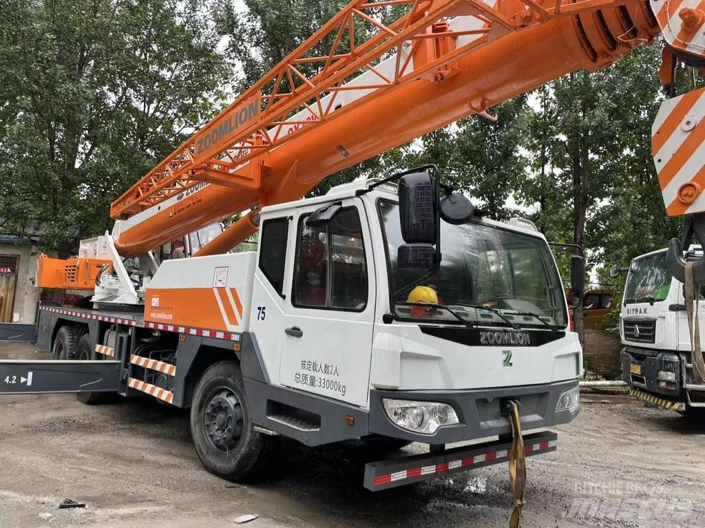 Zoomlion QY30V Всъдеходни кранове