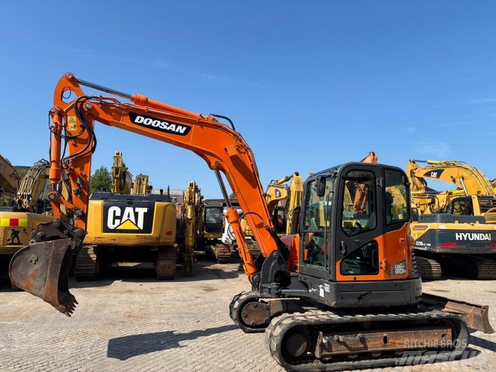 Doosan DX 80 R Средни екскаватори 7т - 12т