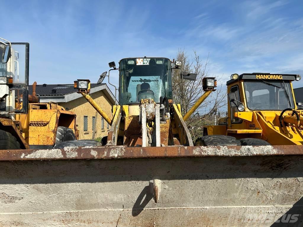 Komatsu WA 420 Колесни товарачи