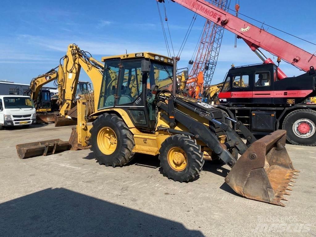 CAT 432D NVT Товарач със заден ексватор
