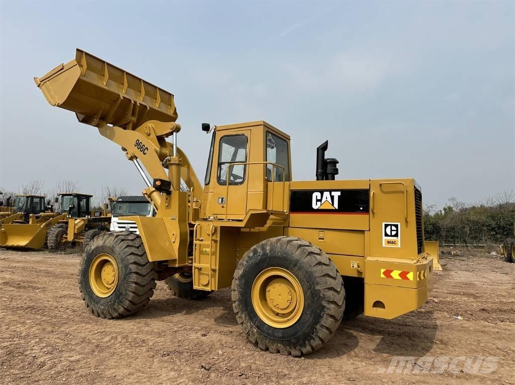 CAT 966 C Колесни товарачи