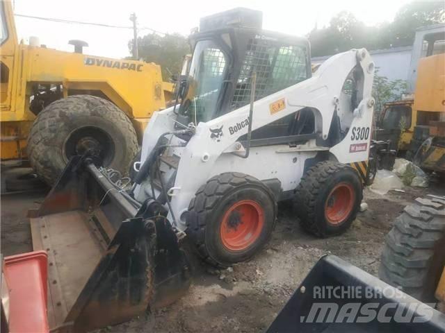 Bobcat S300 Мини товарачи
