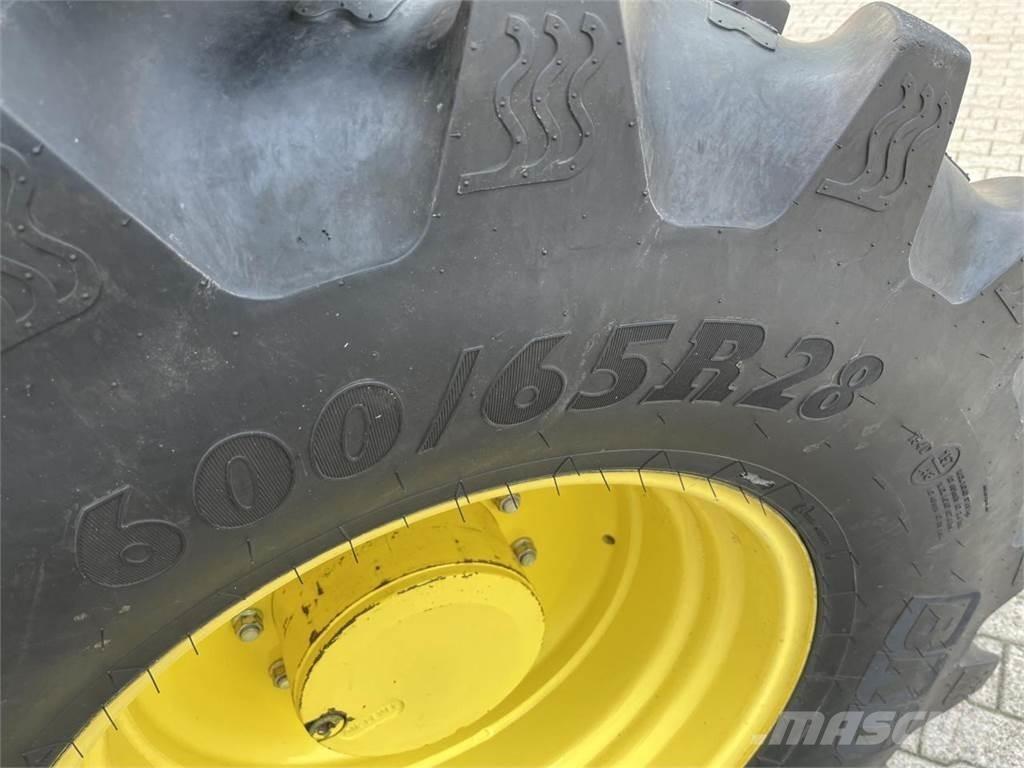 John Deere 6150R Трактори