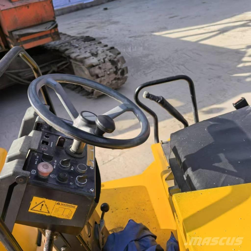 Dynapac CC142 Двойни барабанни ролки
