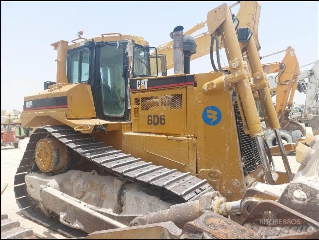 CAT D 8 R Верижни булдозери
