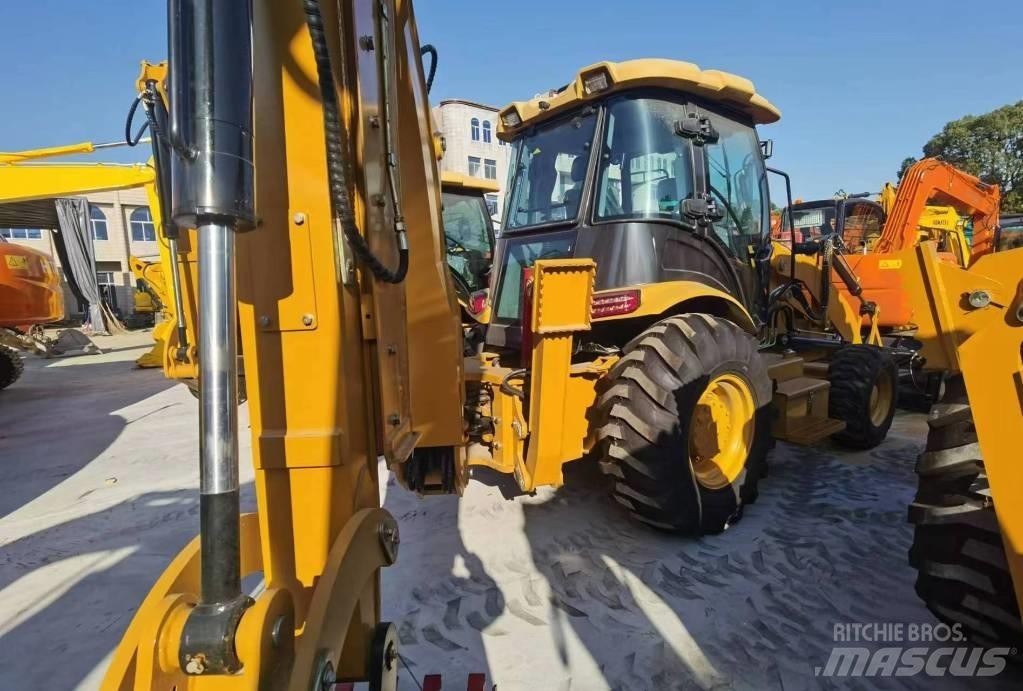 CAT 420 F Товарач със заден ексватор