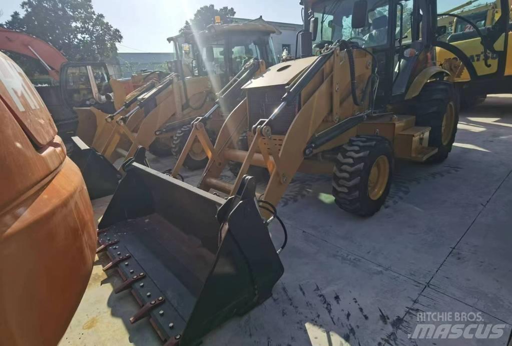 CAT 420 F Товарач със заден ексватор