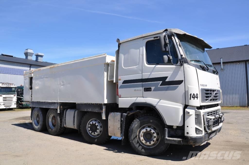 Volvo FH16 550 8X4 Самосвал