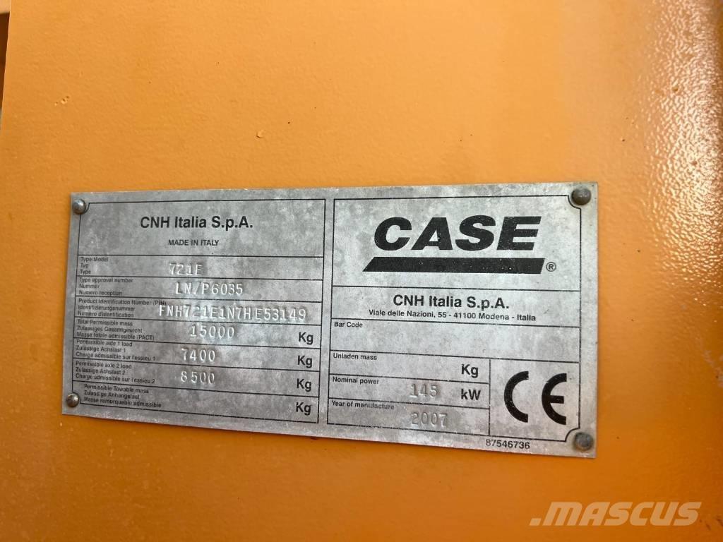 CASE 721E Колесни товарачи