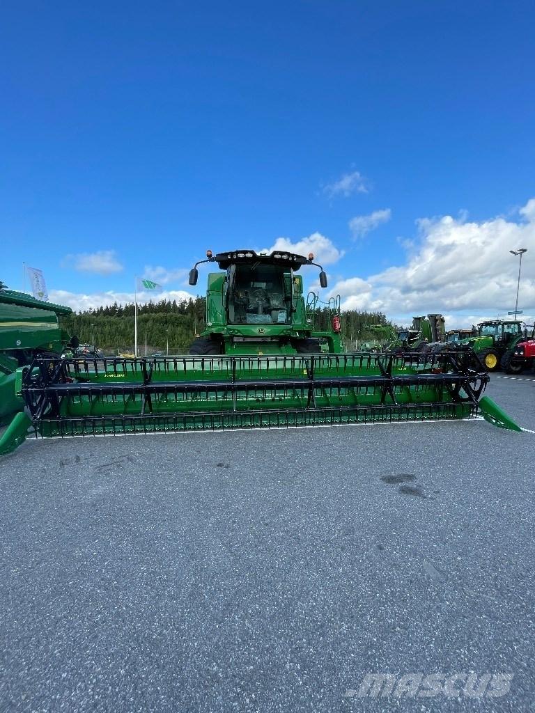 John Deere T 550 Комбайни