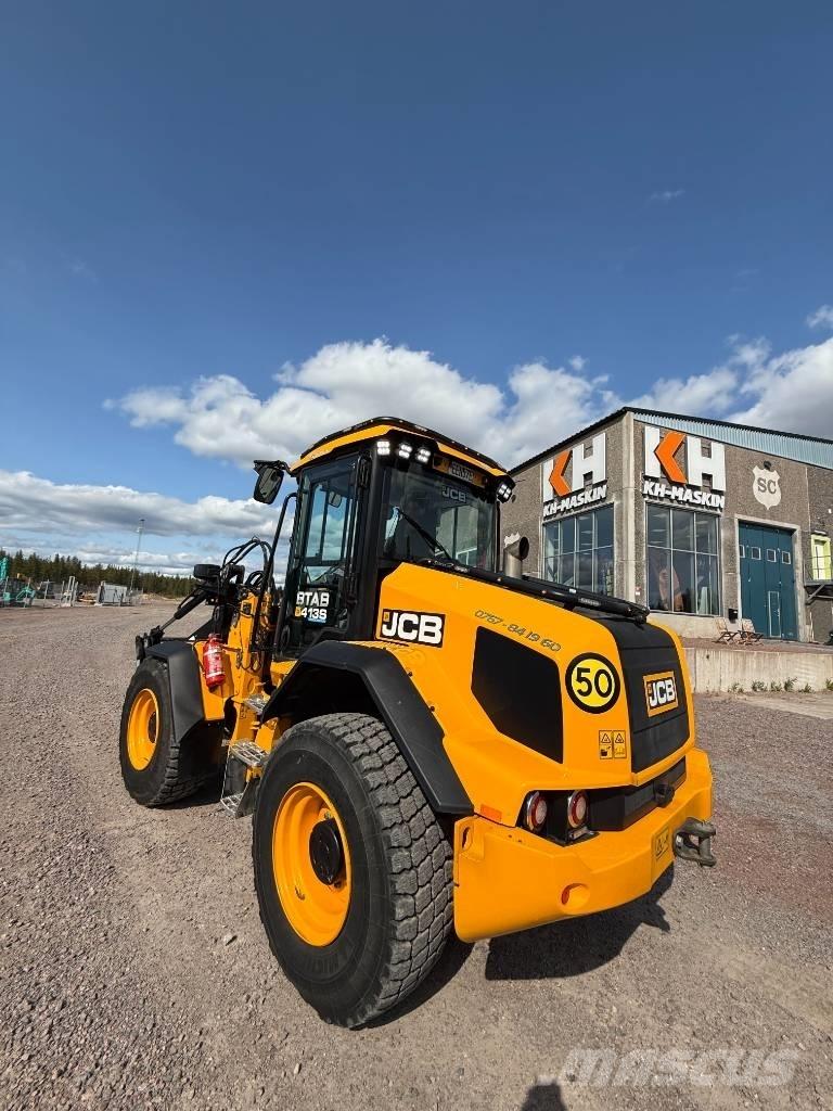 JCB 413S Колесни товарачи