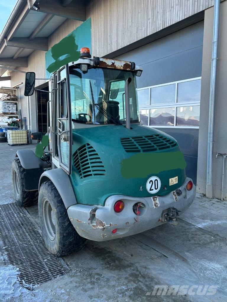 Atlas AR 75 Колесни товарачи