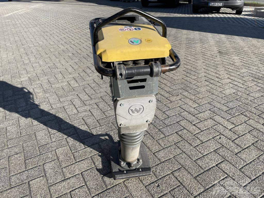 Wacker Neuson AS60e Пробки