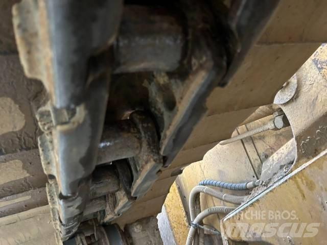 CAT D 5 H LGP II Верижни булдозери

