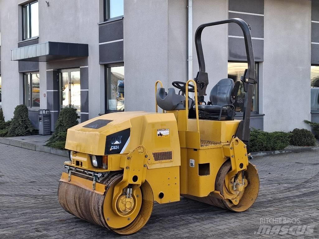 CAT CB 24 Двойни барабанни ролки
