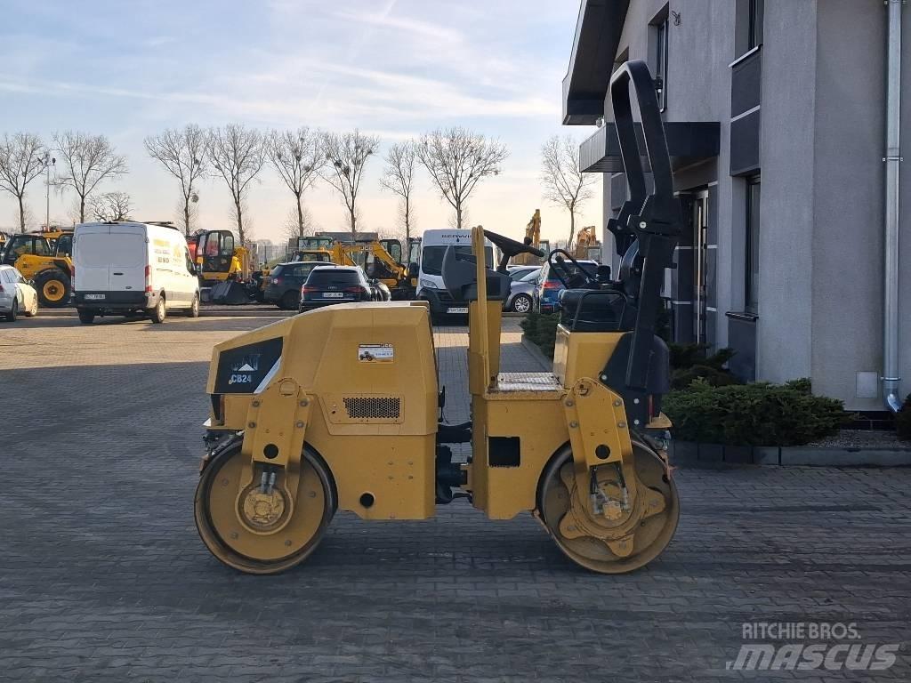 CAT CB 24 Двойни барабанни ролки
