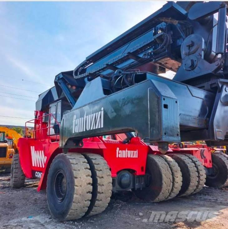 Fantuzzi CS 45 KM Кари повдигачи на контейнери