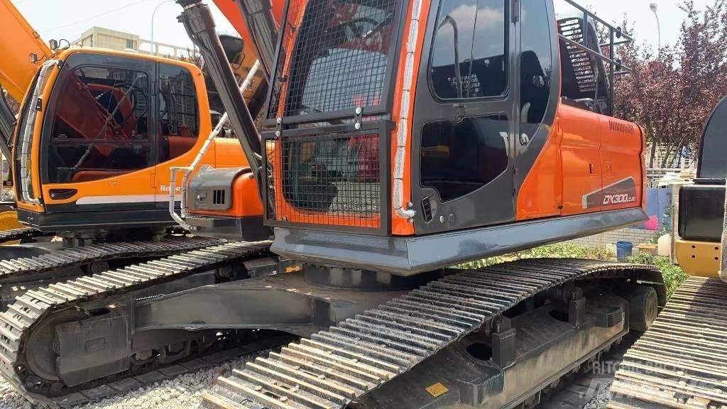 Doosan DX 300 Верижен екскаватор