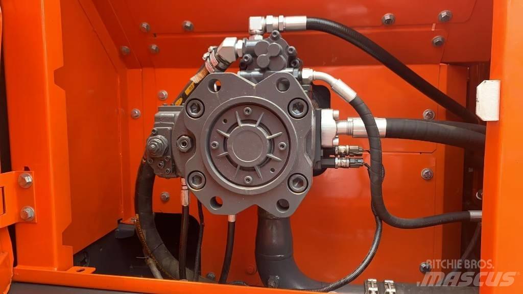 Doosan DX 300 Верижен екскаватор