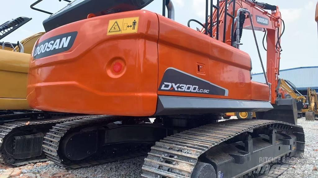 Doosan DX 300 Верижен екскаватор