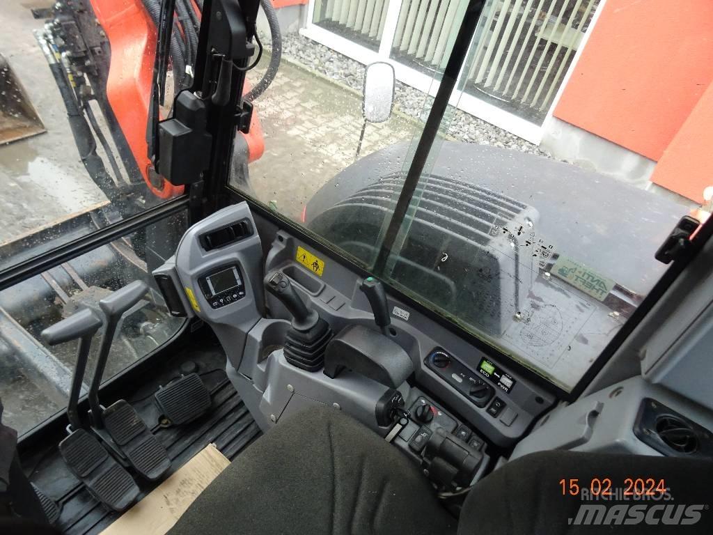 Kubota KX 080-4 Средни екскаватори 7т - 12т