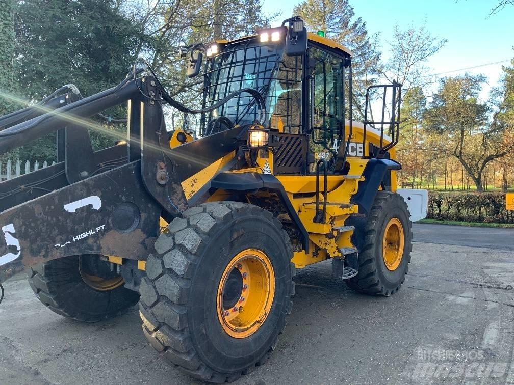 JCB 437 HT Колесни товарачи