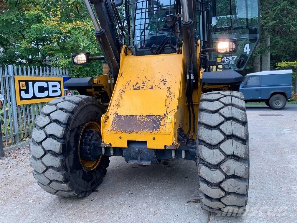 JCB 437 HT Колесни товарачи