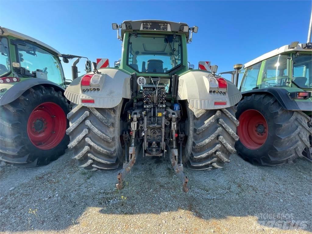 Fendt 933 Vario Трактори
