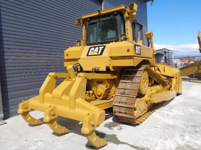 CAT D 6 T XL Булдозери