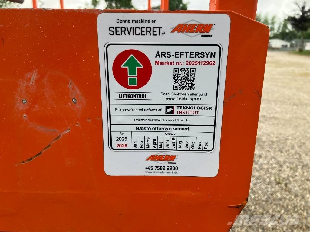 JLG 3246 ES Ножични работни платформи