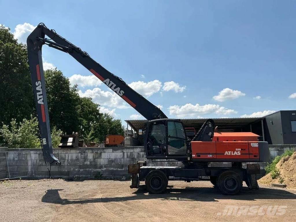 Atlas 350 MH Оператори на отпадъци/индустрия
