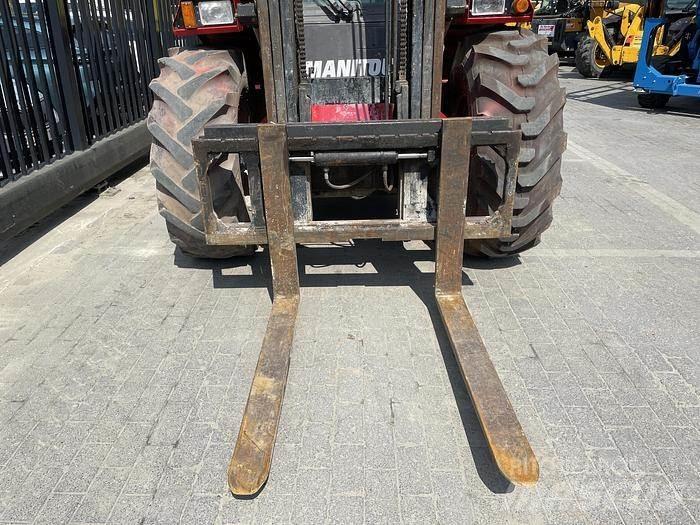 Manitou M30-4 Камиони за херавни местности