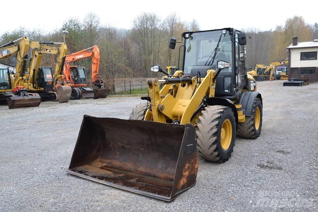 CAT 908 H 2 Колесни товарачи