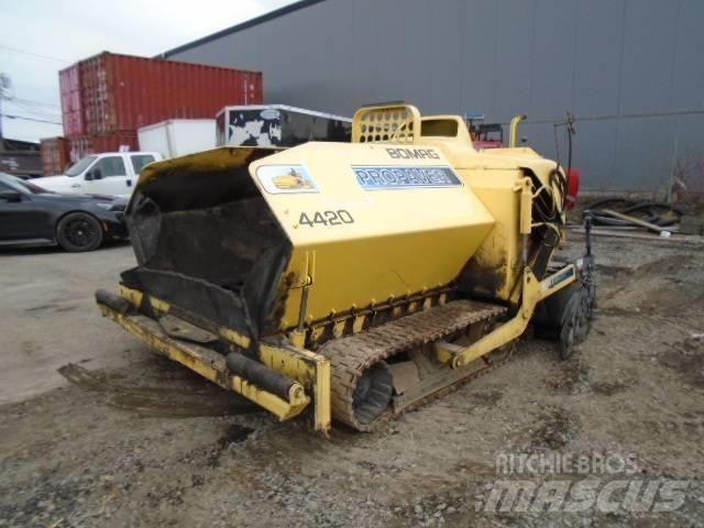 Bomag PROPAVER 4420 Машини за асфалт