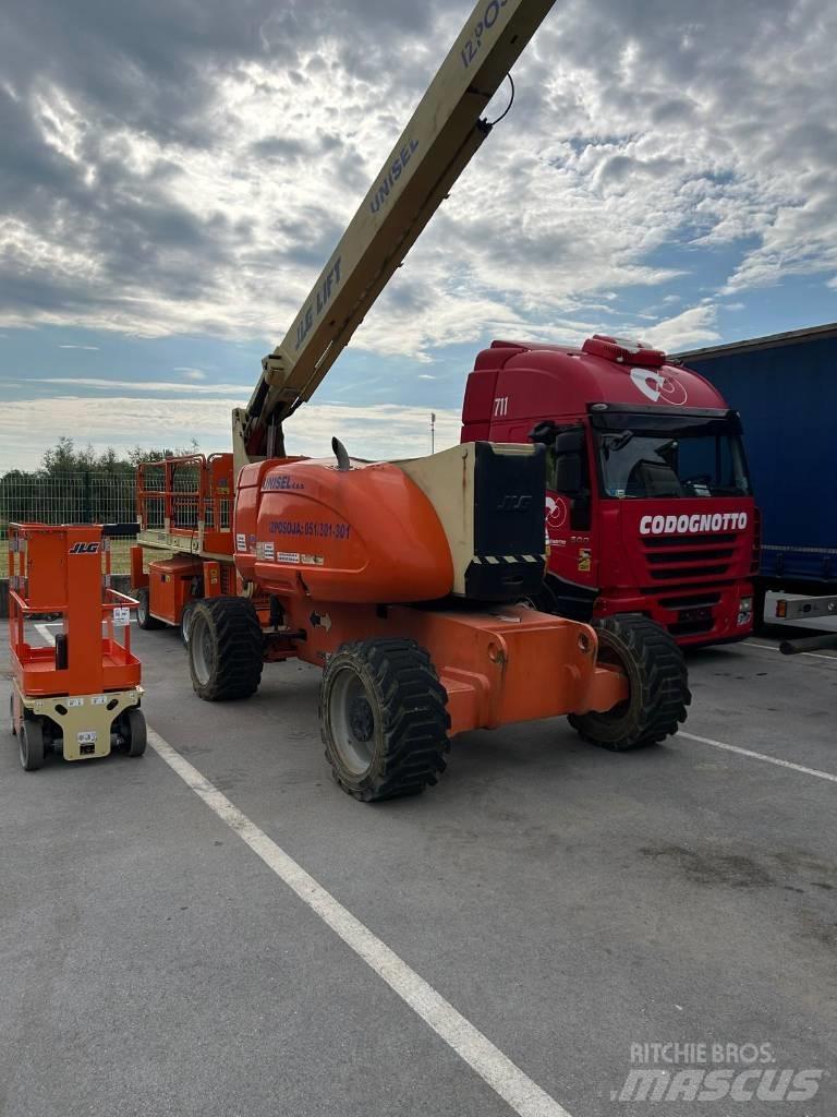 JLG 800 AJ Съчленени стрелови подемници