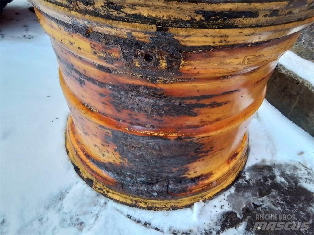 Rottne H20 24x30,5 Гуми
