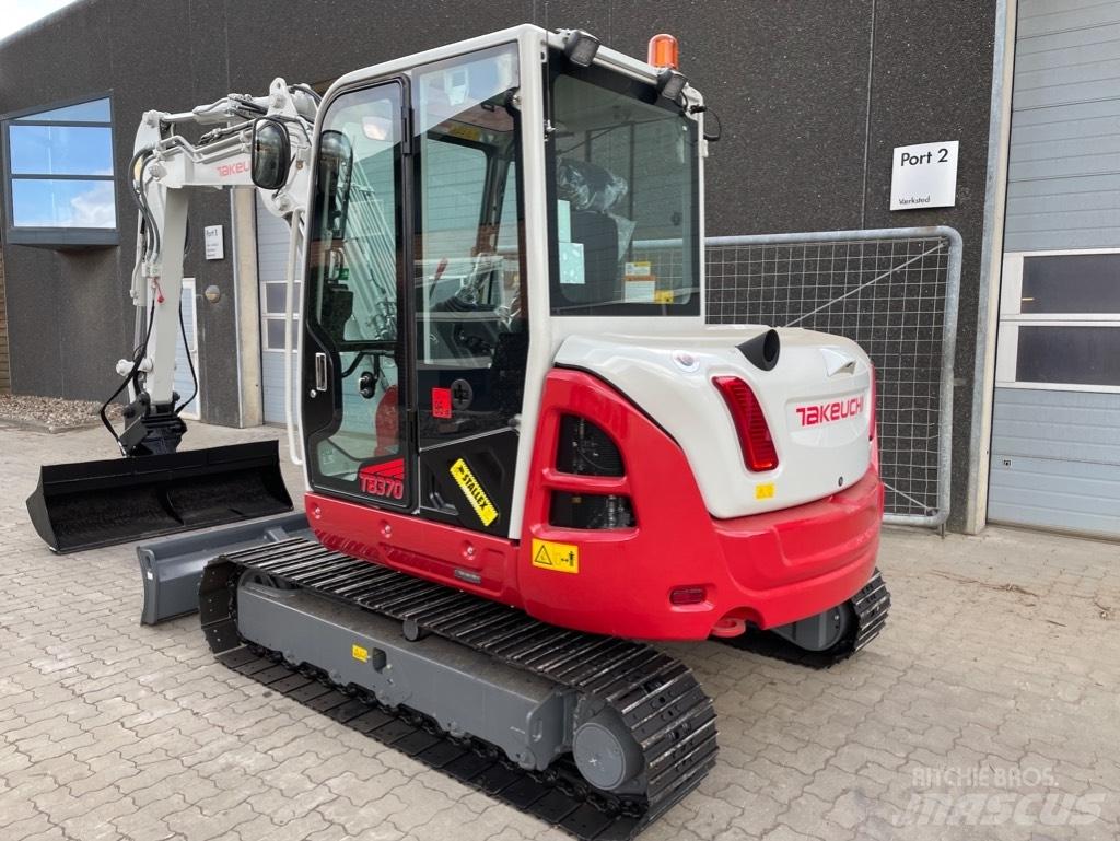 Takeuchi TB370 Мини екскаватори < 7 т