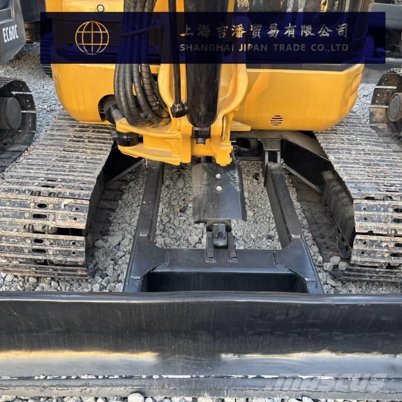 CAT 304 Мини екскаватори < 7 т