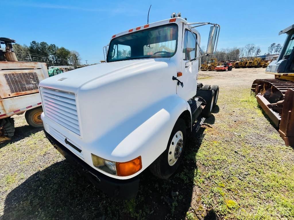 International 8200 Влекачи
