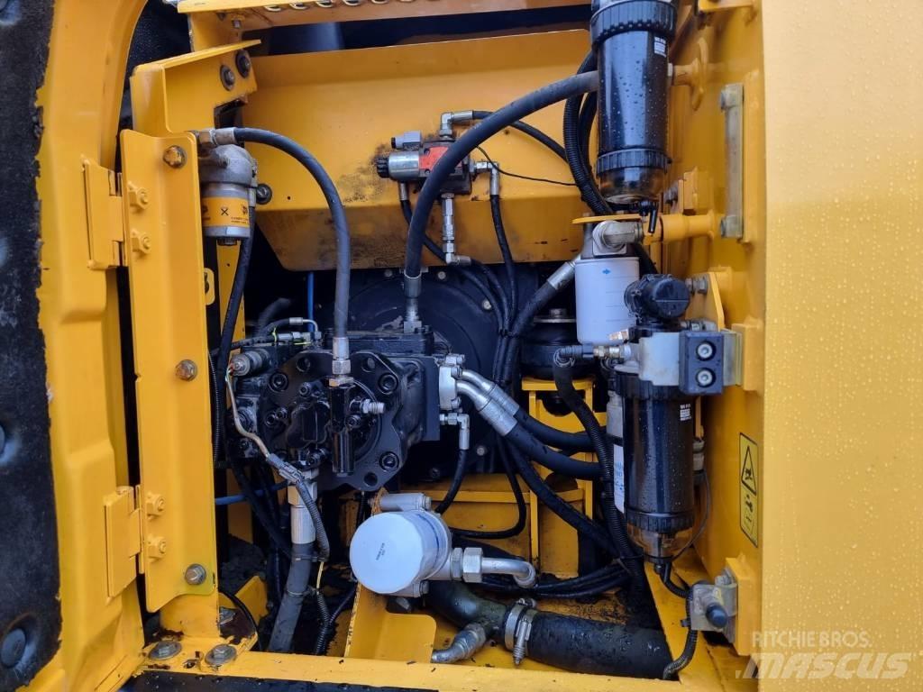 JCB JS 130 LC Верижен екскаватор