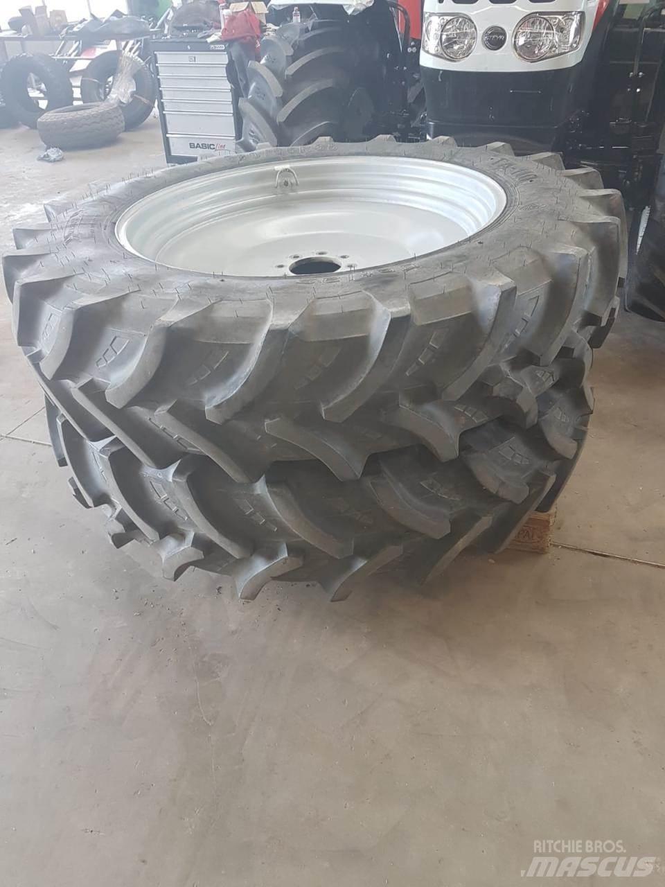 Petlas 380/85R38 Колелета/Гуми