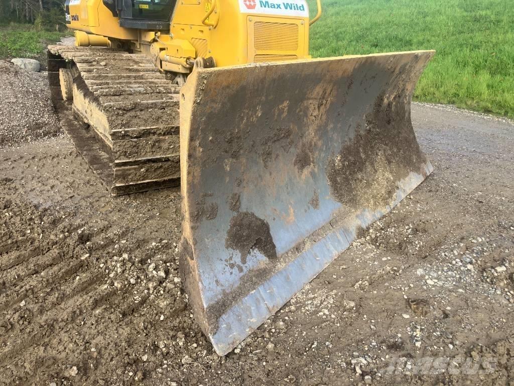 Komatsu D51PXi - 24 Верижни булдозери
