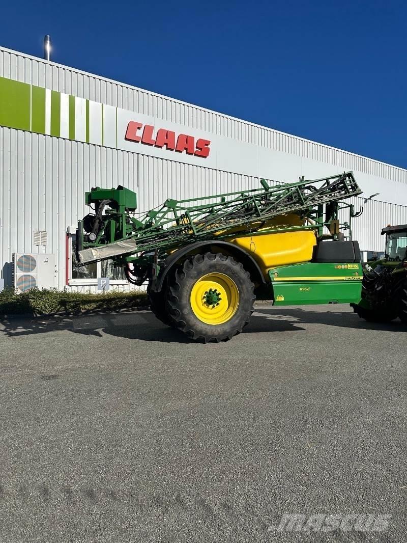 John Deere R952 i Прикачни пръскачки
