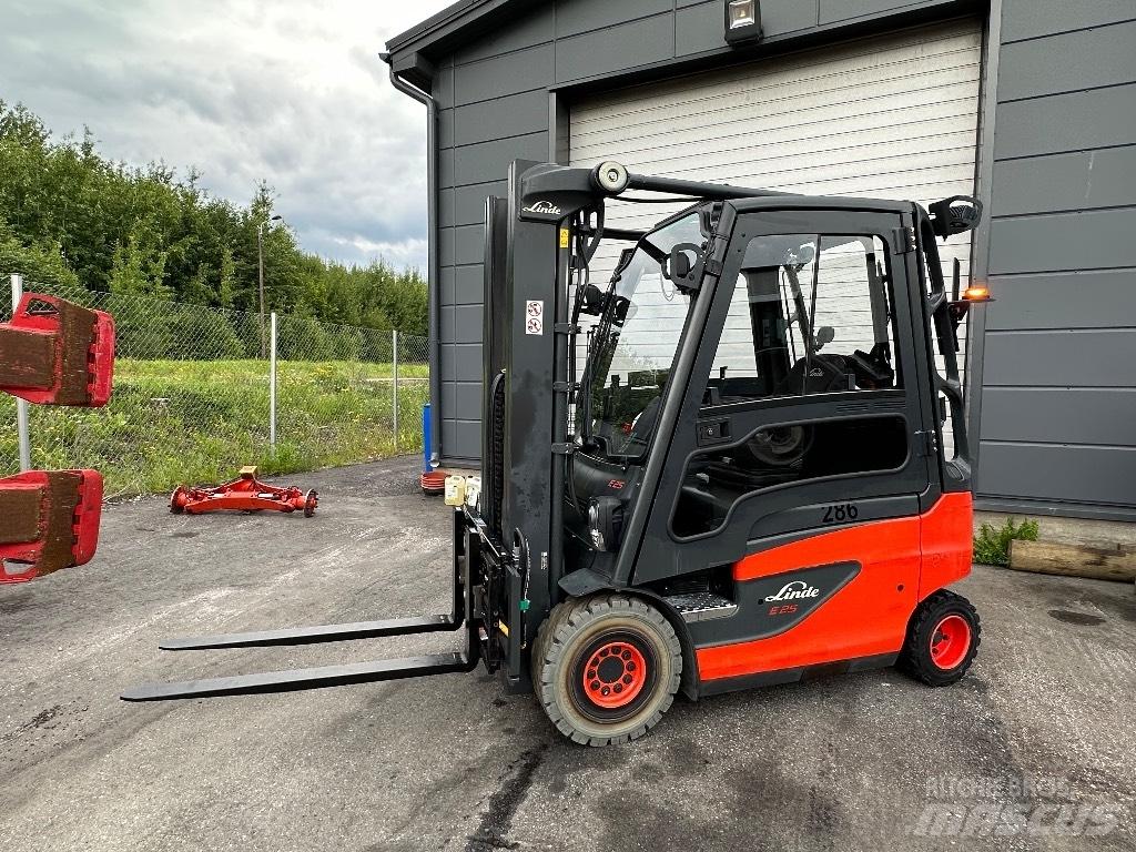 Linde E 25 -01 Електрически вилични кари-повдигачи