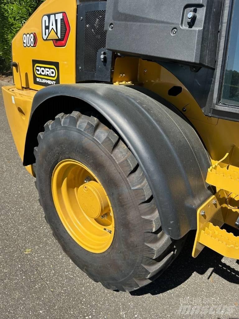 CAT 908 Колесни товарачи