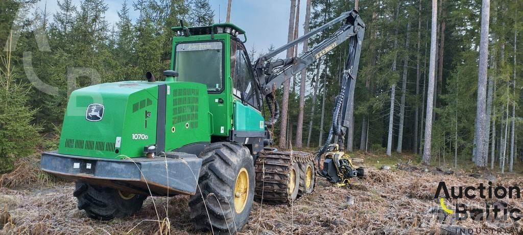John Deere 1070 D Харвестери