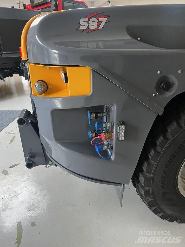 LM Trac 587 Комунални съоражения