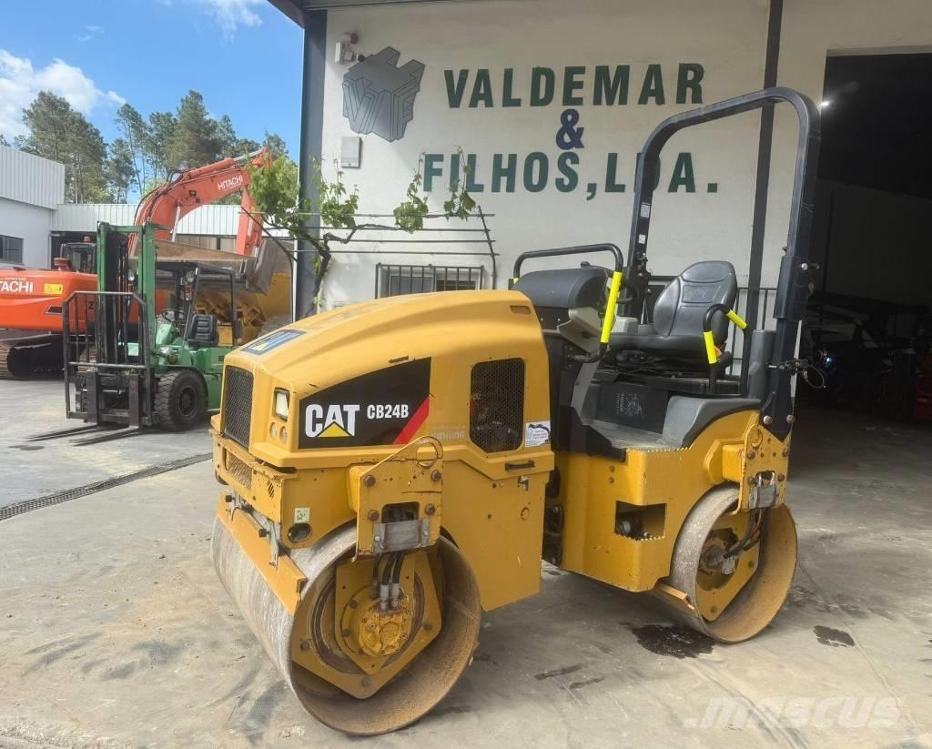 CAT CB 24 B, CB24 Двойни барабанни ролки
